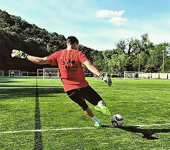 B1 keeper Goalkeeping academy